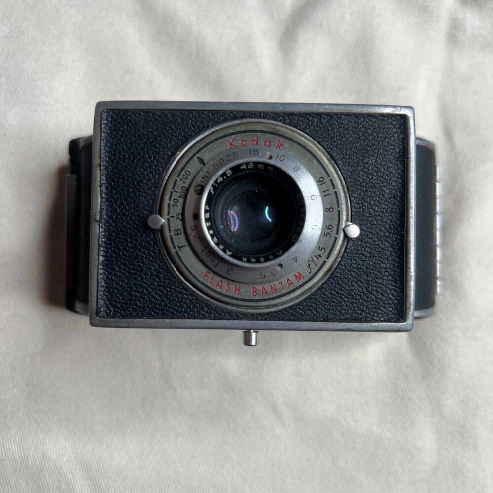 Kodak Flash Bantam Folding Camera 48mm f/4.5 Anastar Lens Vintage USA‎